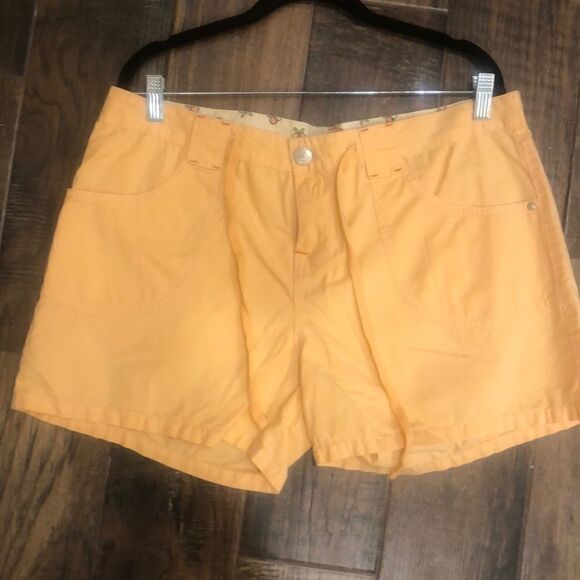 Light orange junior shorts with cute inside design - Picture 1 of 1